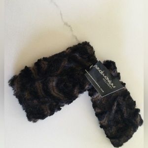 Soft and gorgeous faux fur fingerless gloves Brand New
